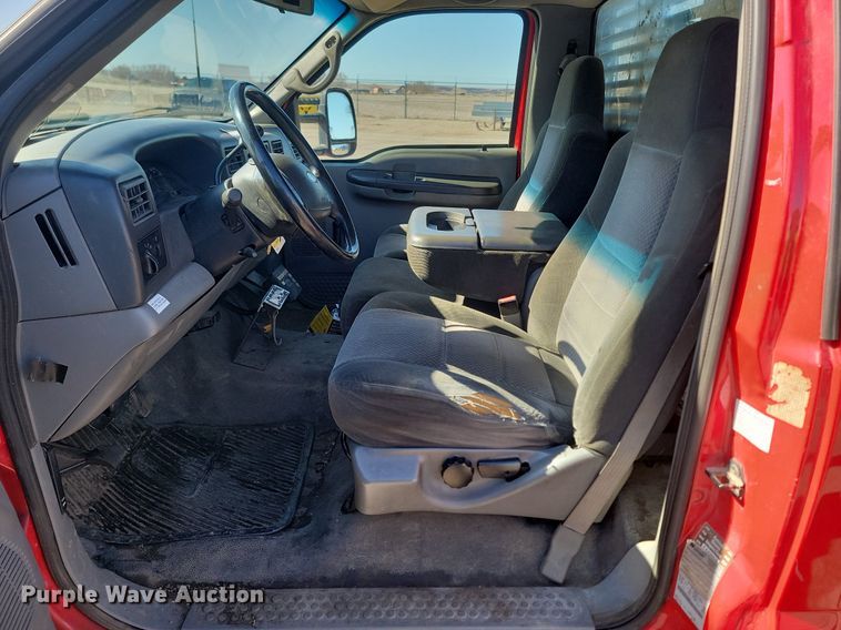 image for item DP5669 2002 Ford F550 Super Duty XL bucket truck