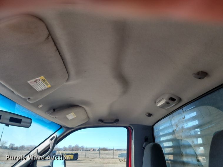 image for item DP5669 2002 Ford F550 Super Duty XL bucket truck