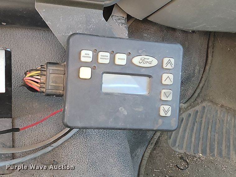 image for item DP5669 2002 Ford F550 Super Duty XL bucket truck