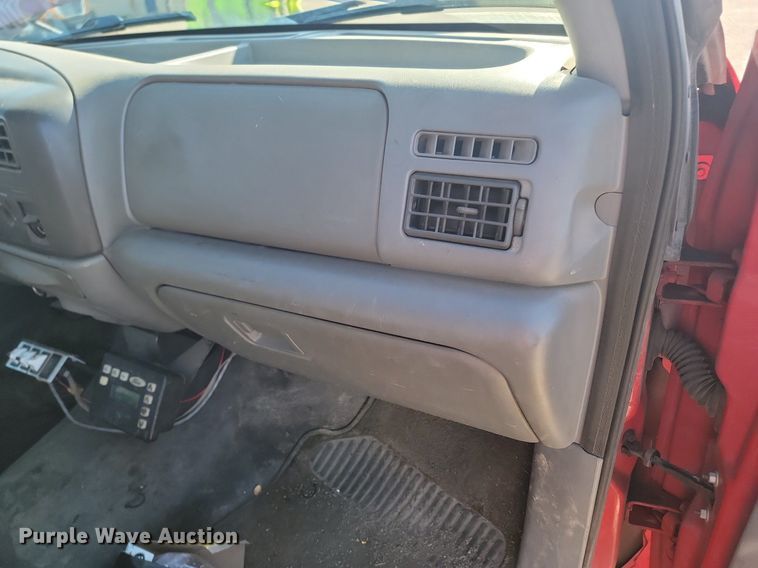 image for item DP5669 2002 Ford F550 Super Duty XL bucket truck