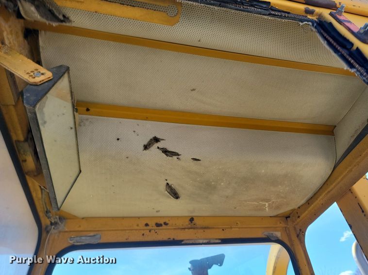 image for item DP5681 1976 Caterpillar 613 elevating scraper