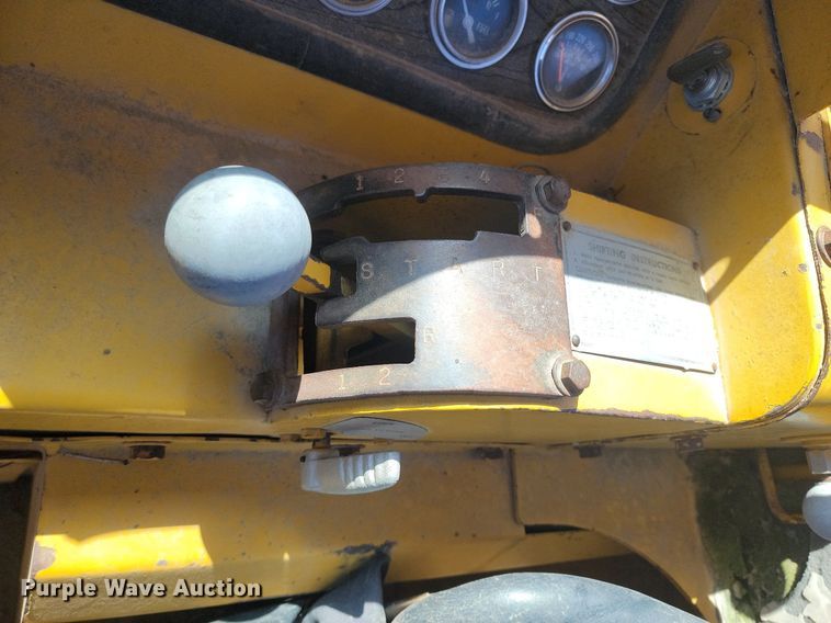 image for item DP5681 1976 Caterpillar 613 elevating scraper