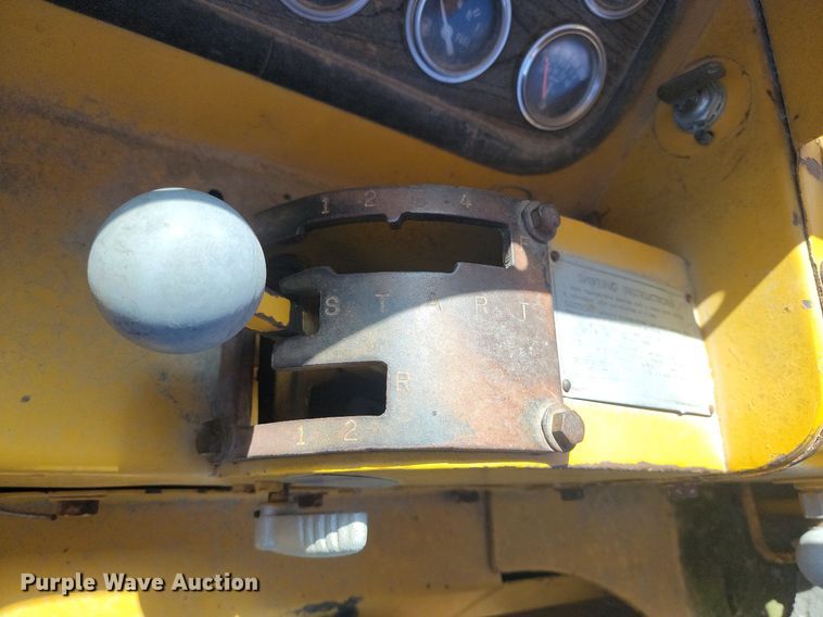 image for item DP5681 1976 Caterpillar 613 elevating scraper