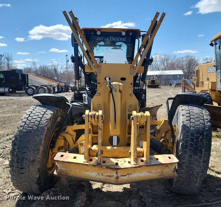 image for item DP5682 2011 John Deere  772GP motor grader