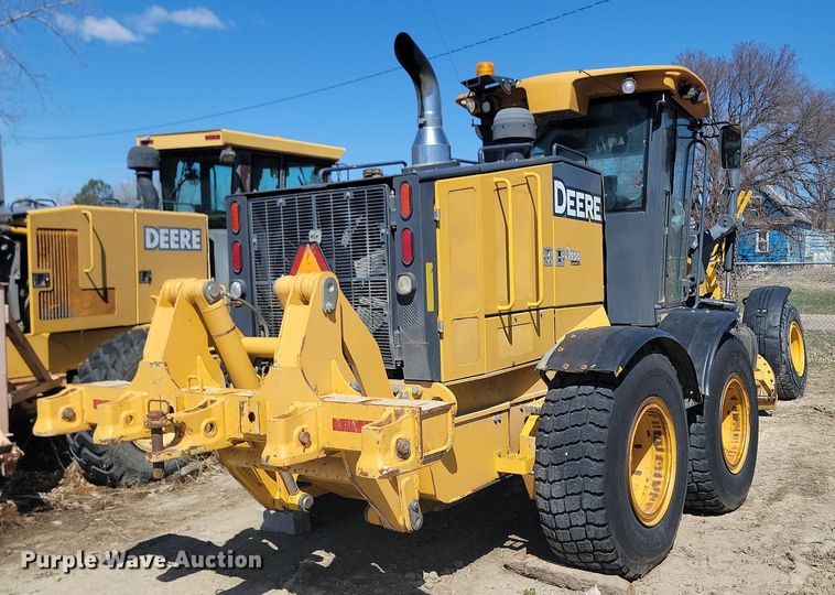 image for item DP5682 2011 John Deere  772GP motor grader