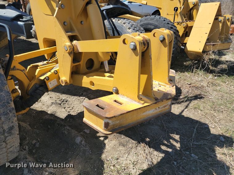 image for item DP5682 2011 John Deere  772GP motor grader