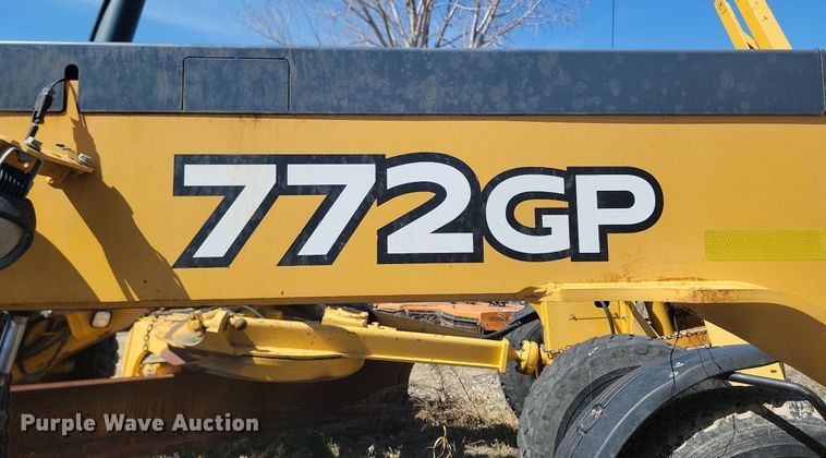 image for item DP5682 2011 John Deere  772GP motor grader