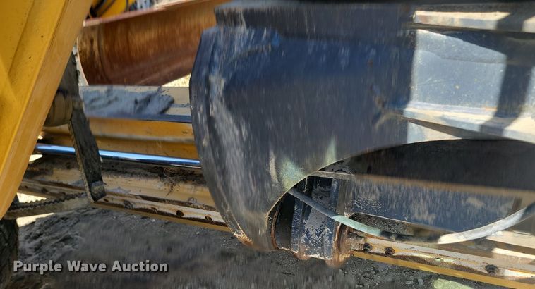 image for item DP5682 2011 John Deere  772GP motor grader