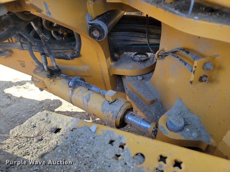 image for item DP5682 2011 John Deere  772GP motor grader