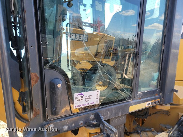 image for item DP5682 2011 John Deere  772GP motor grader