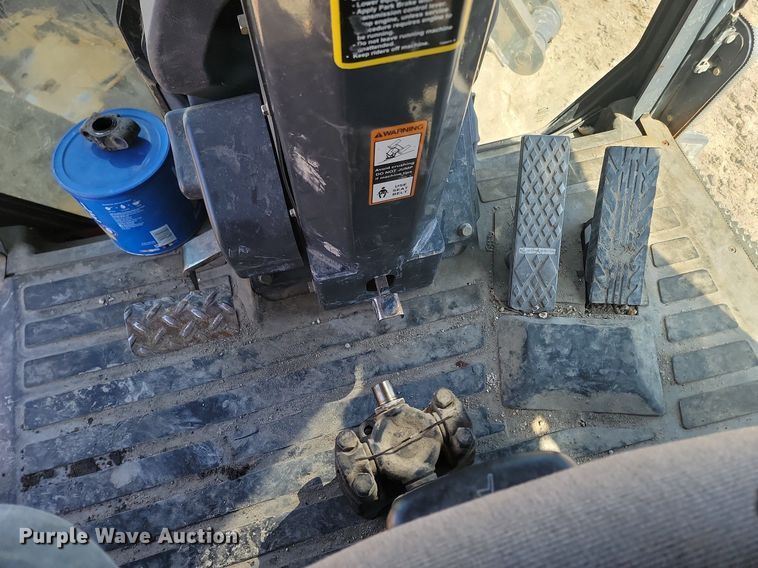 image for item DP5682 2011 John Deere  772GP motor grader