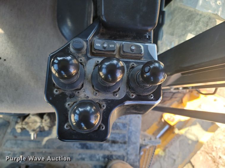 image for item DP5682 2011 John Deere  772GP motor grader