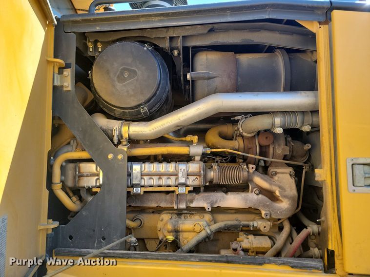 image for item DP5682 2011 John Deere  772GP motor grader