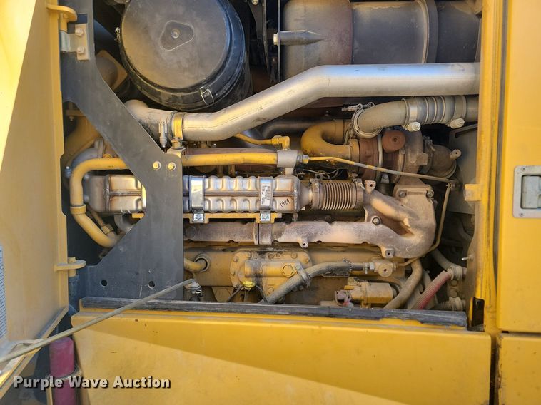 image for item DP5682 2011 John Deere  772GP motor grader