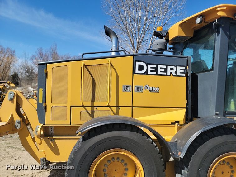 image for item DP5682 2011 John Deere  772GP motor grader