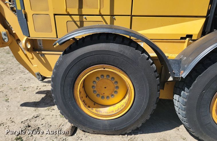 image for item DP5682 2011 John Deere  772GP motor grader