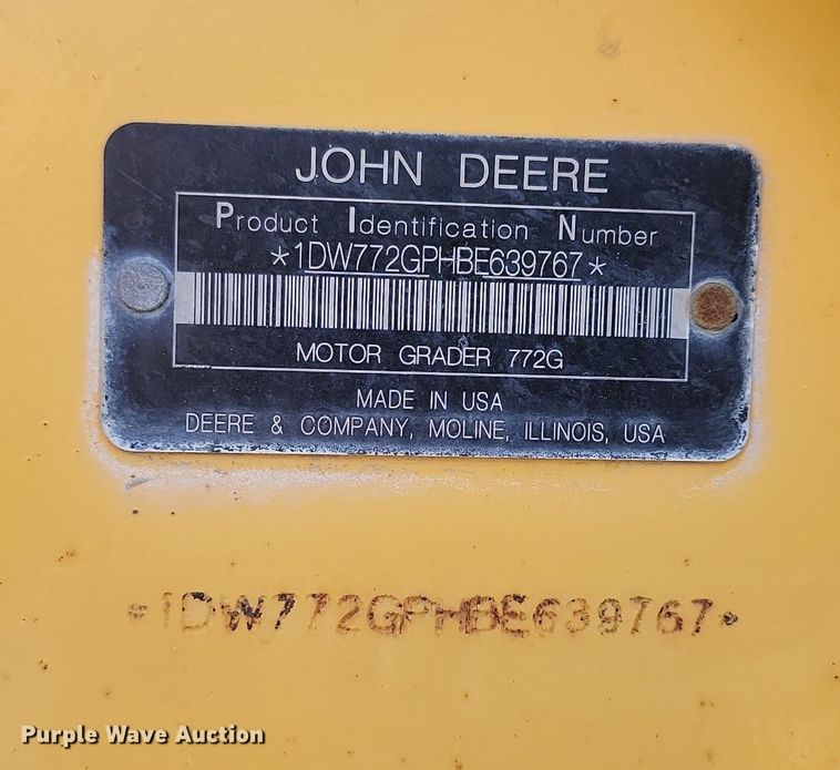 image for item DP5682 2011 John Deere  772GP motor grader