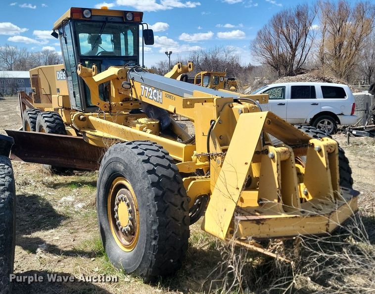 image for item DP5683 2002 John Deere  772CH Series II motor grader