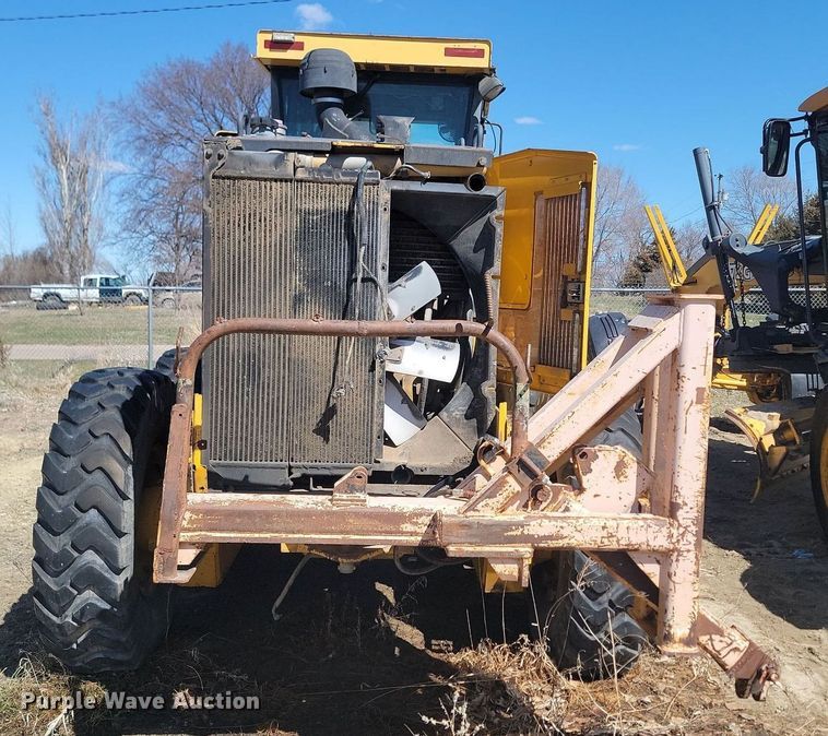 image for item DP5683 2002 John Deere  772CH Series II motor grader