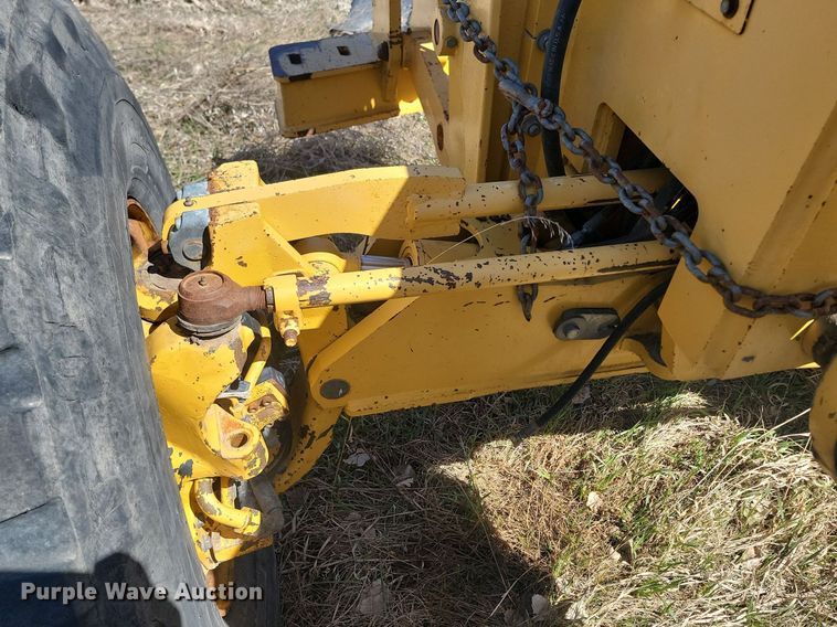 image for item DP5683 2002 John Deere  772CH Series II motor grader