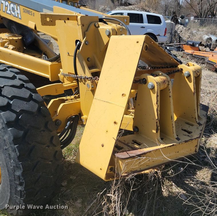 image for item DP5683 2002 John Deere  772CH Series II motor grader