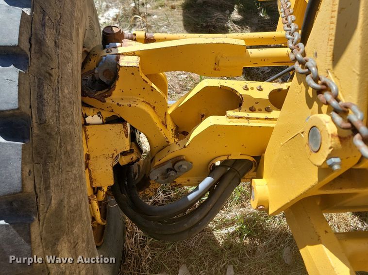 image for item DP5683 2002 John Deere  772CH Series II motor grader