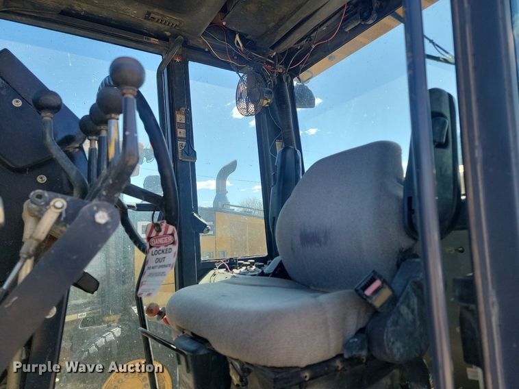 image for item DP5683 2002 John Deere  772CH Series II motor grader