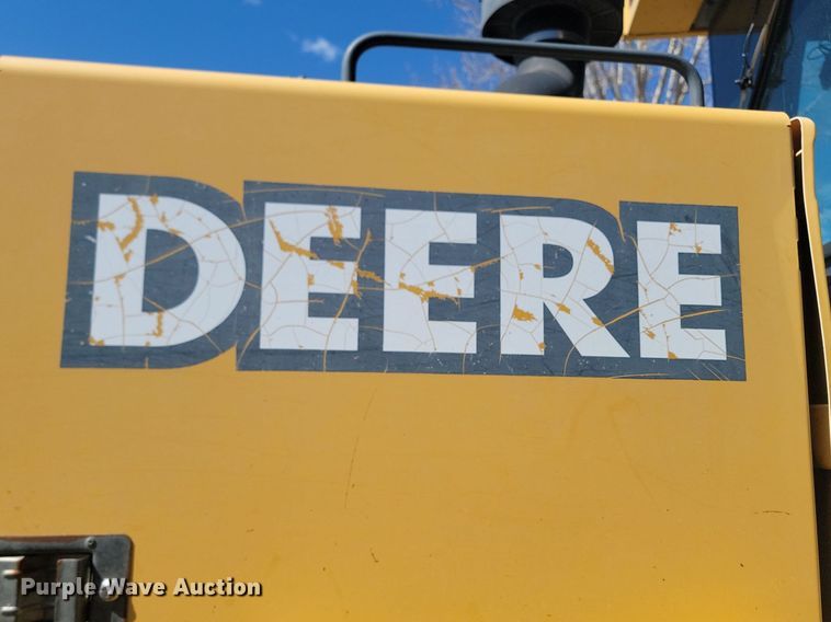 image for item DP5683 2002 John Deere  772CH Series II motor grader