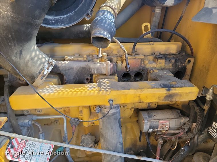 image for item DP5683 2002 John Deere  772CH Series II motor grader