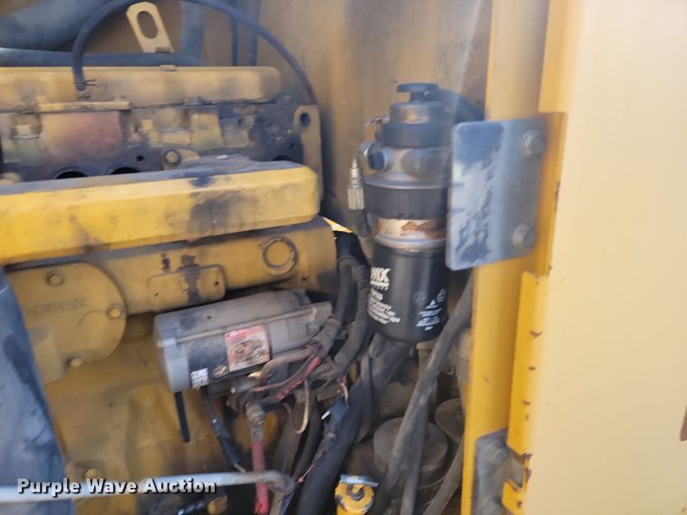 image for item DP5683 2002 John Deere  772CH Series II motor grader