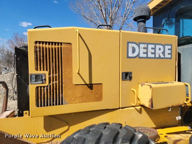 image for item DP5683 2002 John Deere  772CH Series II motor grader