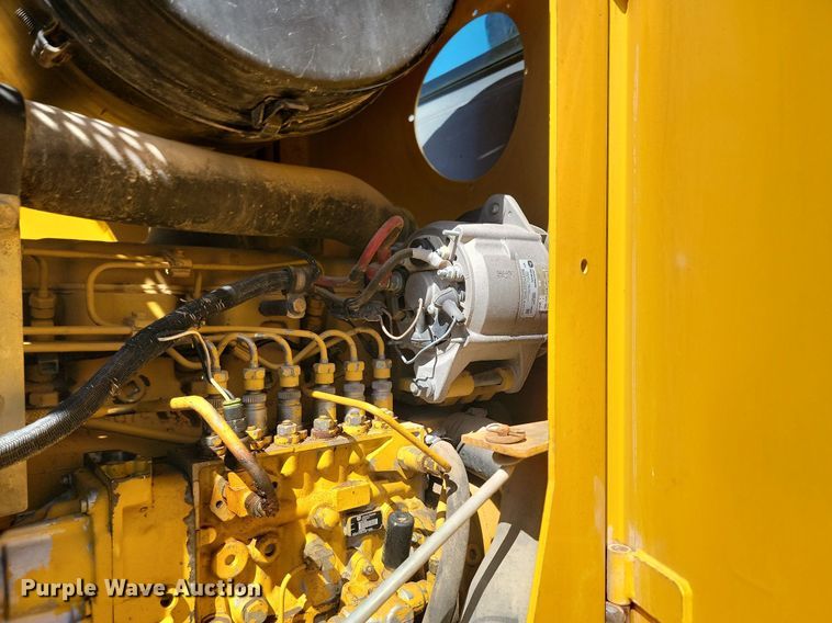 image for item DP5683 2002 John Deere  772CH Series II motor grader