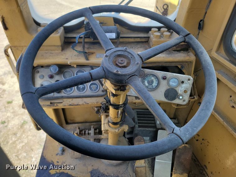 image for item DP5686 1974 Caterpillar  627B conventional scraper 