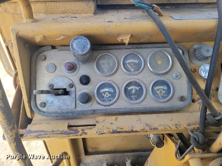 image for item DP5686 1974 Caterpillar  627B conventional scraper 