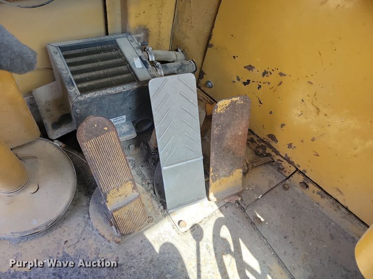 image for item DP5686 1974 Caterpillar  627B conventional scraper 