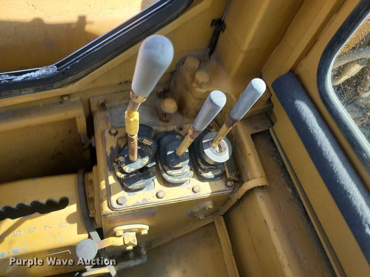image for item DP5686 1974 Caterpillar  627B conventional scraper 