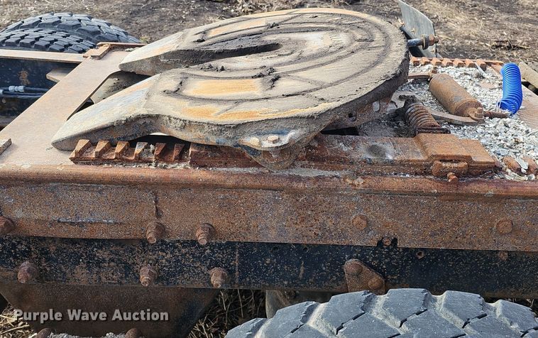 image for item DQ8654 1991 Mack RD688S semi truck