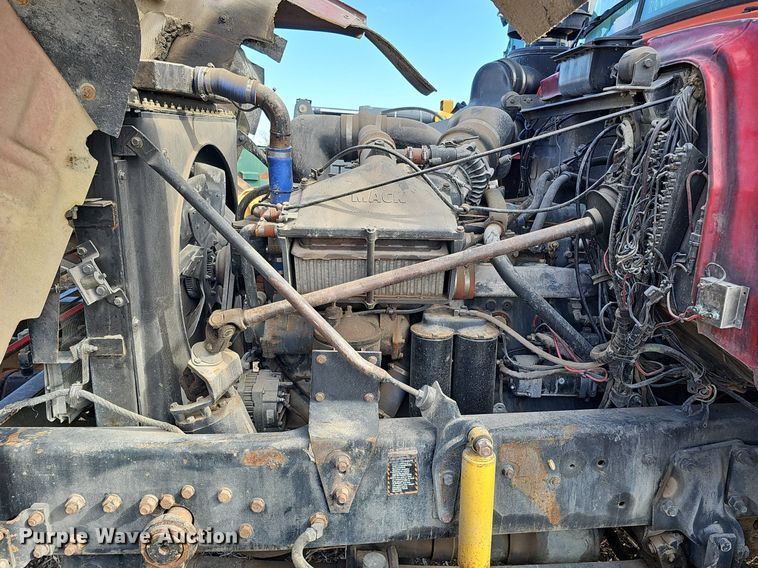 image for item DQ8654 1991 Mack RD688S semi truck