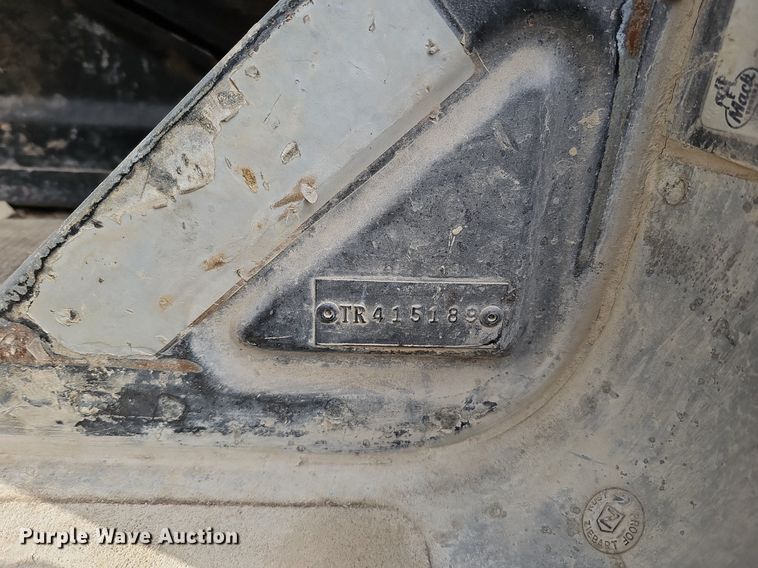 image for item DQ8654 1991 Mack RD688S semi truck