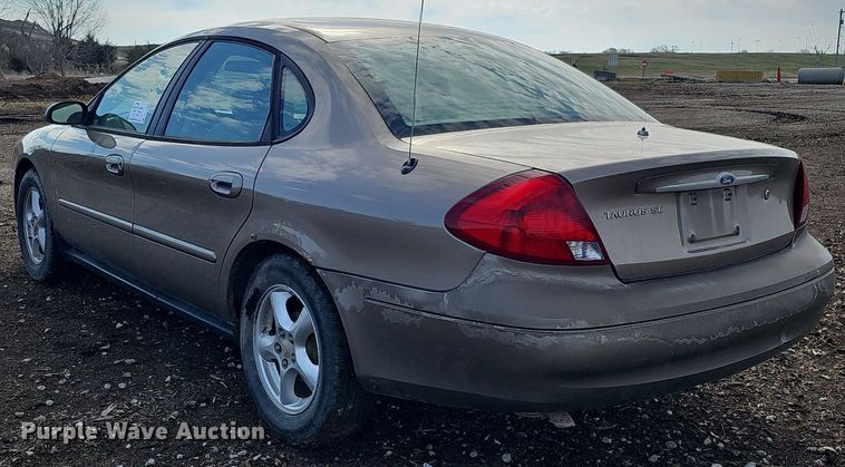image for item DQ8656 2002 Ford Taurus SE 