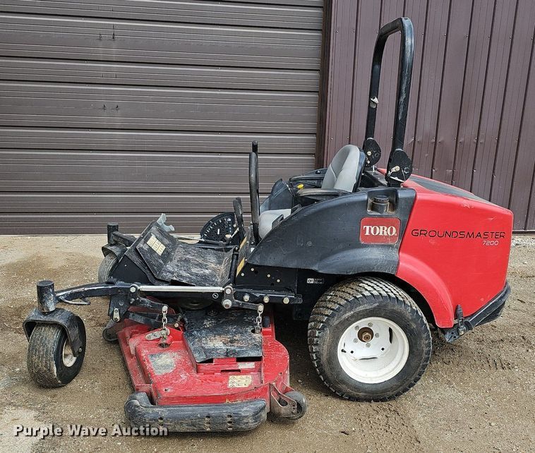 image for item DQ8672 Toro Groundsmaster 7200 ZTR lawn mower