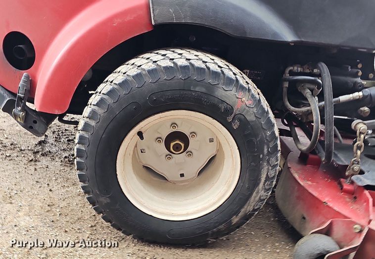 image for item DQ8672 Toro Groundsmaster 7200 ZTR lawn mower