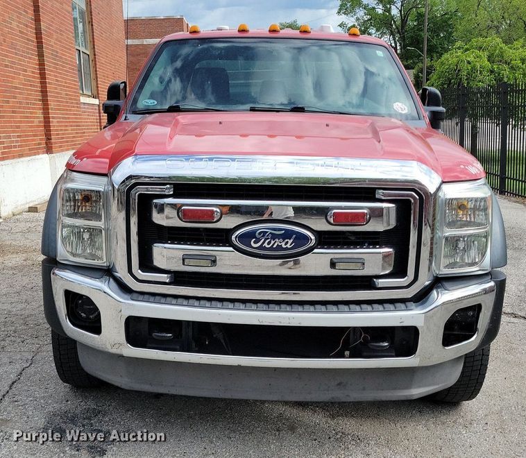 image for item DR8032 2012 Ford F550 Super Duty XLT Crew Cab truck cab and chassis