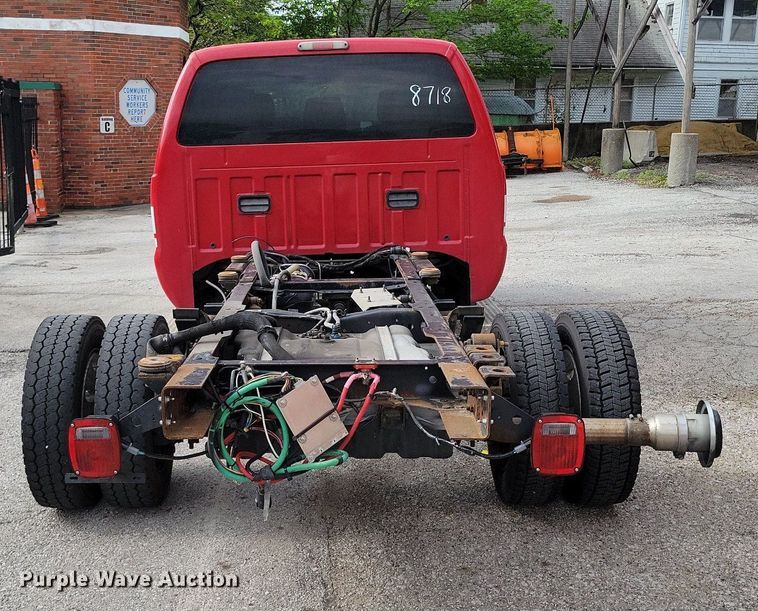 image for item DR8032 2012 Ford F550 Super Duty XLT Crew Cab truck cab and chassis