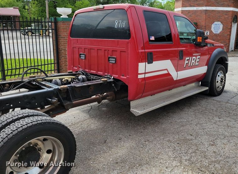 image for item DR8032 2012 Ford F550 Super Duty XLT Crew Cab truck cab and chassis