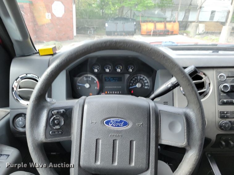 image for item DR8032 2012 Ford F550 Super Duty XLT Crew Cab truck cab and chassis