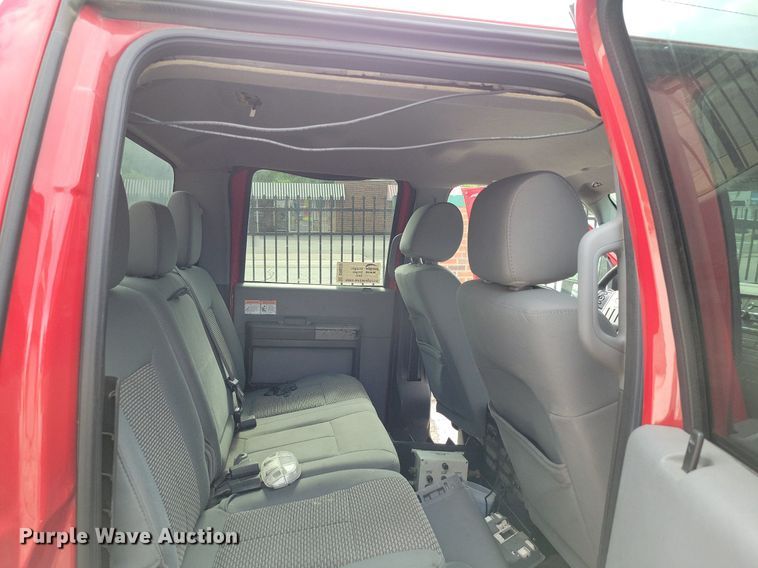 image for item DR8032 2012 Ford F550 Super Duty XLT Crew Cab truck cab and chassis
