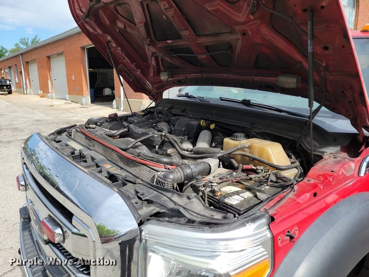 image for item DR8032 2012 Ford F550 Super Duty XLT Crew Cab truck cab and chassis