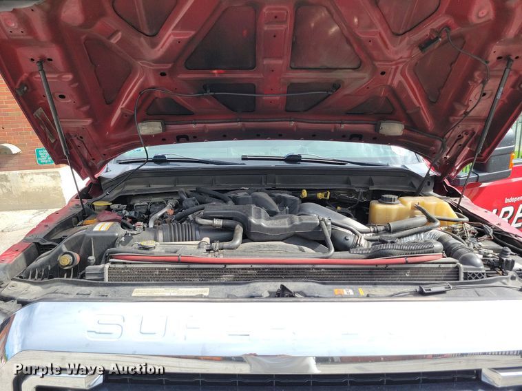 image for item DR8032 2012 Ford F550 Super Duty XLT Crew Cab truck cab and chassis