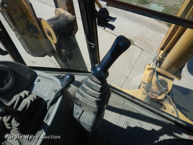 image for item DV9956 2001 Caterpillar 420D backhoe